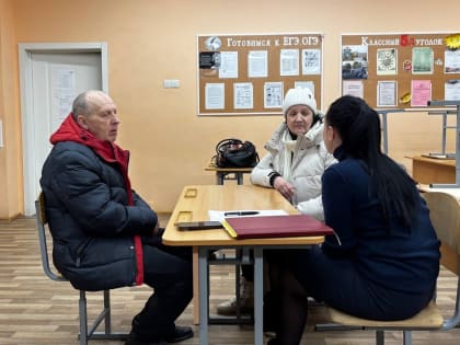 Создание ТОС, благоустройство территорий и многое другое можно решить на личном приёме депутата