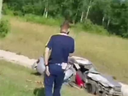 На трассе М-5 неопытный водитель за рулём ВАЗа при обгоне столкнулся с «Газелью». Погибла девушка