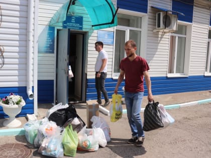 Депутаты Гордумы оказывают помощь эвакуированным из Белгородской области жителям