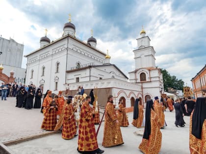 В Ульяновске провели великое освящение храма