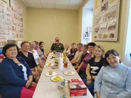Волонтеры встретились с участником СВО в Октябрьском