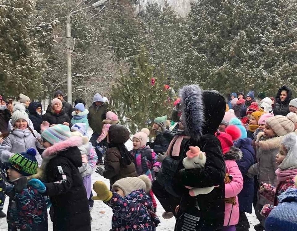 Последние новости в ульяновске на сегодня. Мероприятие в парке Прибрежный Ульяновск. Жители Ульяновска все. Развлечения в Ульяновске. Новости Ульяновска парк Прибрежный.