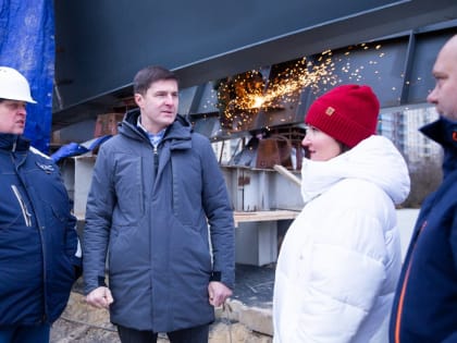 Строители продолжают сборку пролетов моста «Дружба», который соединит Люберцы и Москву