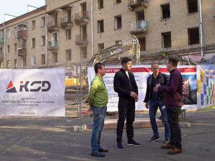 Владимир Волков проверил снос аварийных домов в поселке Люберец