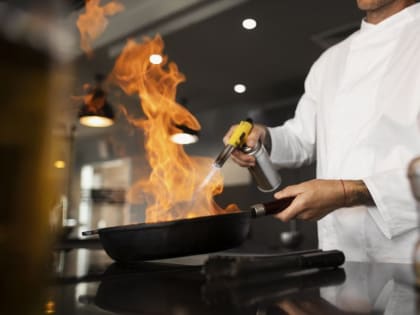 Врач объяснила, кому противопоказано есть острую пищу