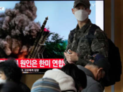 КНДР провела ракетные испытания в ответ на учения США и Южной Кореи