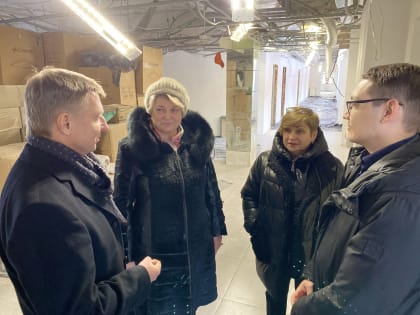 Единороссы проверили ход ремонтных работ в Видновской детской поликлинике