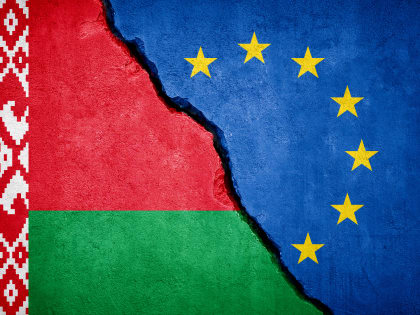 Politicо: Европа введет против Белоруссии такие же санкции в военной сфере, как и против России