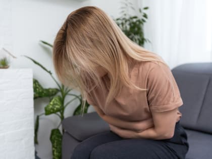 Врач Зубарева: Стресс может вызывать изжогу и вздутие