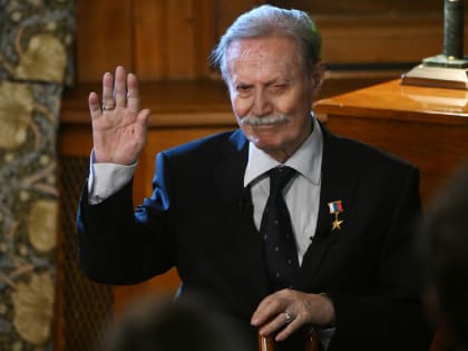 В Москве экстренно госпитализировали народного артиста Соломина