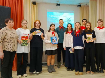 Выстоял великий наш солдат, и выстоял бессмертный Сталинград!