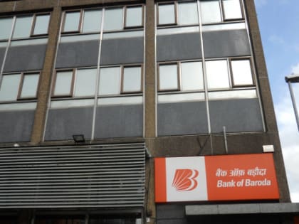 Bank of Baroda не будет обслуживать переводы за нефть из России, купленную дороже потолка