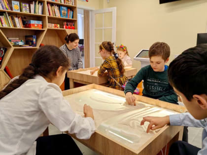 Юных ружан знакомят с творчеством Ирины Антоновой