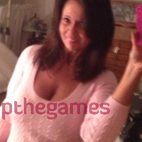 I'm a real girl NO deposits! Tall with big breasts!
