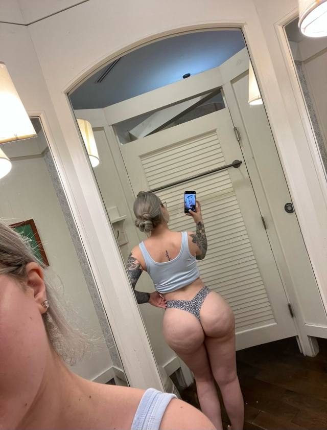 YOU DOWN TO fuck? 😻 call or text me on : (215) 215-2134 snap👻lonely_me10 TELEGRAM:iam_her80