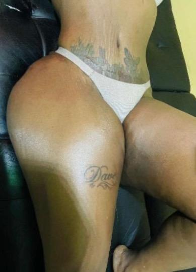 Bbbj fetish 🍆 💦 👅 Thick Busty Ebony Barbie Doll 💦 Moist, Wet &Tasty 👉 Let Me Blow Your Mind 😇 Available for Incalls Only ☎ CallNow