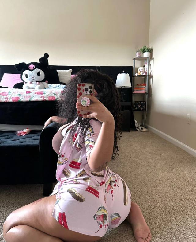 Down for both incall&outcall still selling nude pics&vids