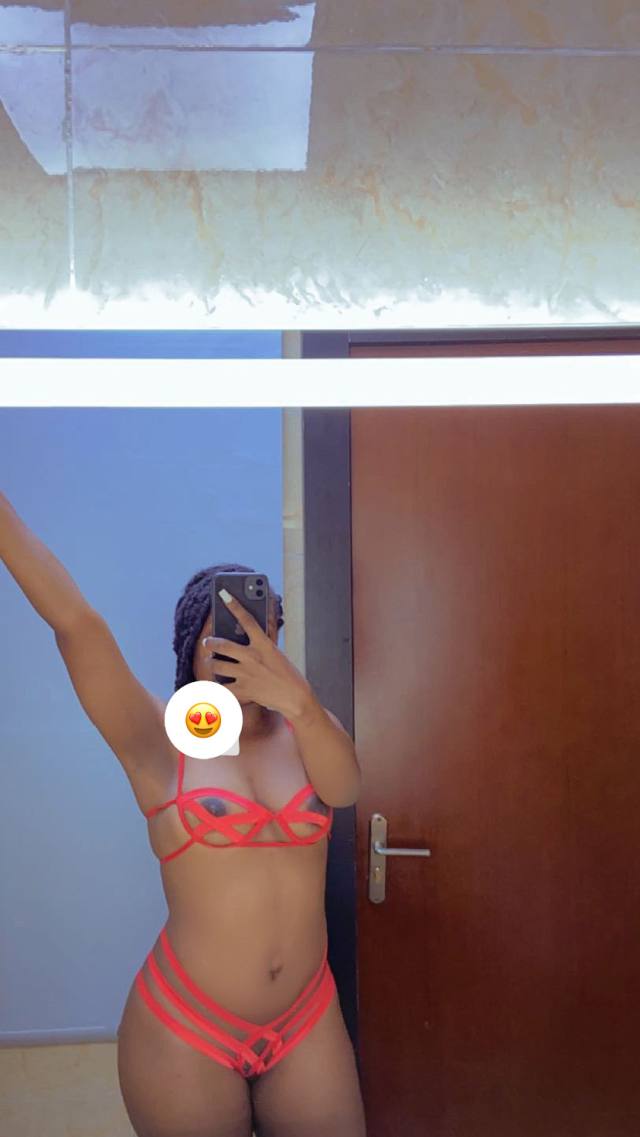 REAL 23-year Ebony Available for real nearby meet up Telegram: munarose10