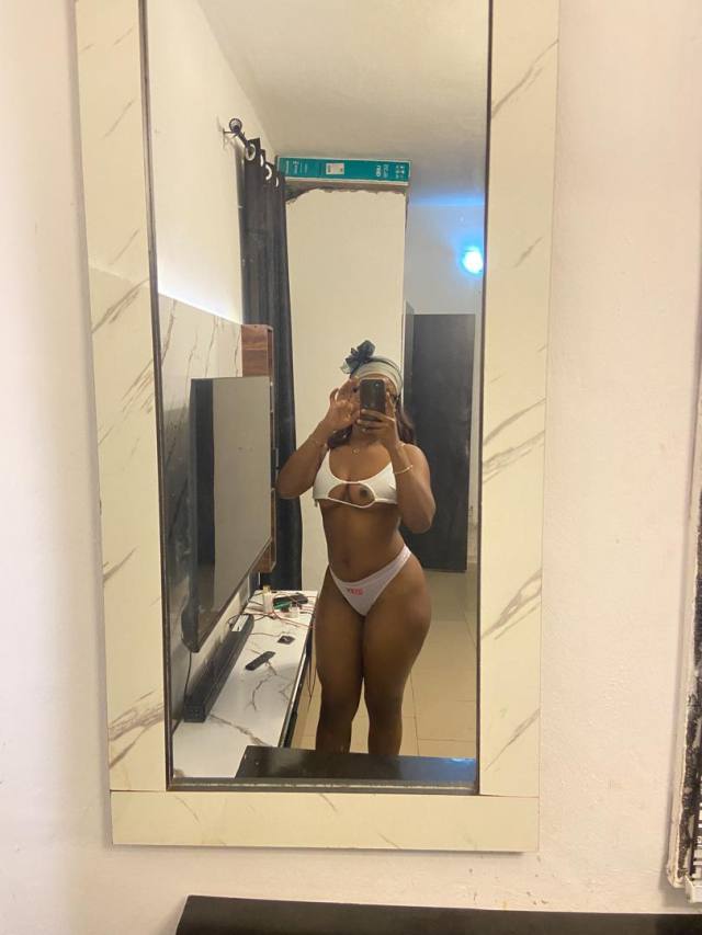 REAL 23-year Ebony Available for real nearby meet up Telegram: munarose10