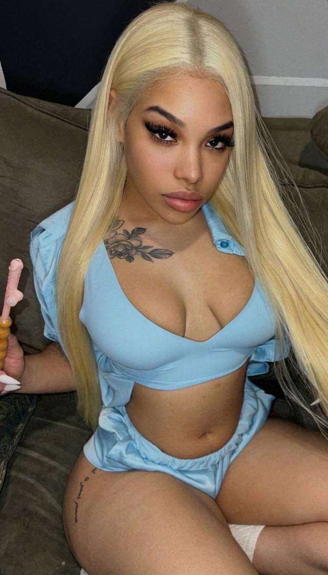 Hello my special 😍😍 for the weekend it is 75 one hour and two hours 150 I accept cash 😈😈😈 call me or write to me 4075945571