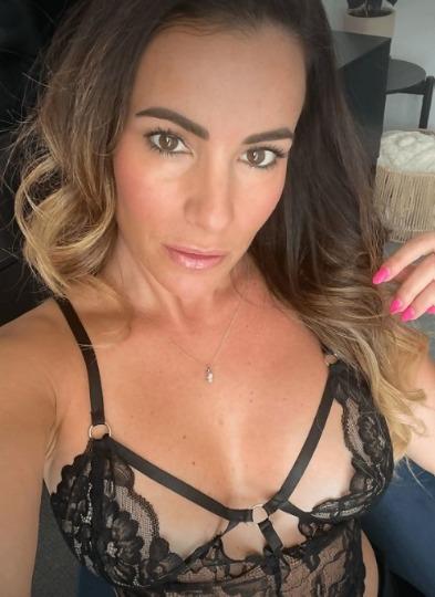 ❤Only Text My new Number:👉(505)384-8 633 👈 and My Snapchat:👉ahviamooring22👈❤ Older Mom Enjoy💋My💘Horney Juicy pussy Ready To Play💋Amazing Service👅❤Blowjob👅Anal,❤Oral🌕 Incall🚗 Outca