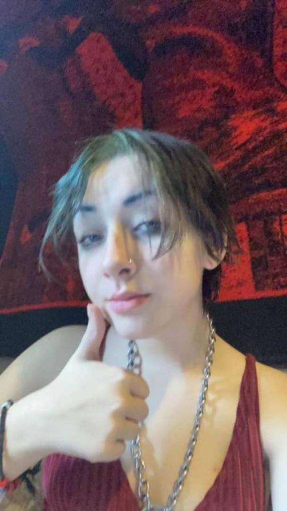 Hi guys💋✦️🖐✦💋. My name is lucy ,I live alone in my home, an appointment time in a low rate including 💋 💦. 👅Dgoggy Style/👅69
