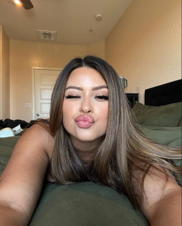 Hi cuties,I’m available for deep tissue and Nuru massage with happy ending,I accept payment in cash ✅(in call/ out call)HMU.