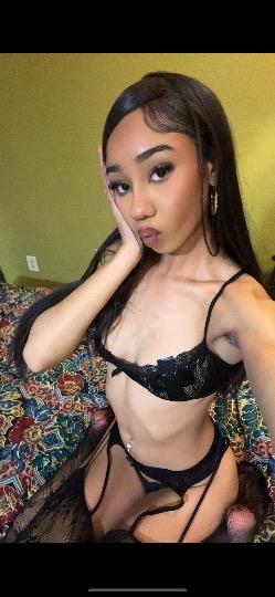 Hi baby! Come hang out with me 💦