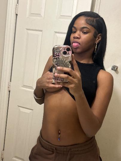 Face time Shows Sloppy Throat Queen 👑 Blasian Beauty 💦 | tight and Wet, and Unapologetically freaky 👅