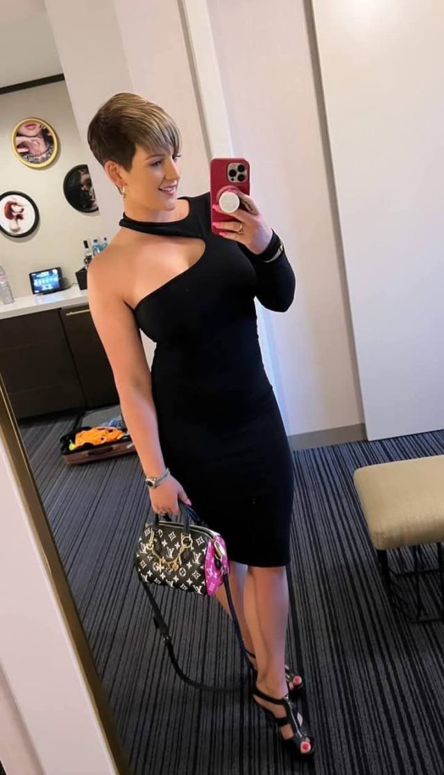 HMU NAUGHTY, CLEAN 100% VERIFIED ESCORT AND LICENSED MASSAGE THERAPIST