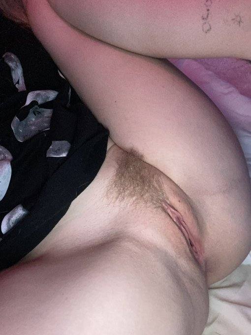 I’m down for all sexual services 💦🍑with no limits , I squirt a lot and I love my ass fucked🍆💦🍑,hmu: +1 (929) 663-8633