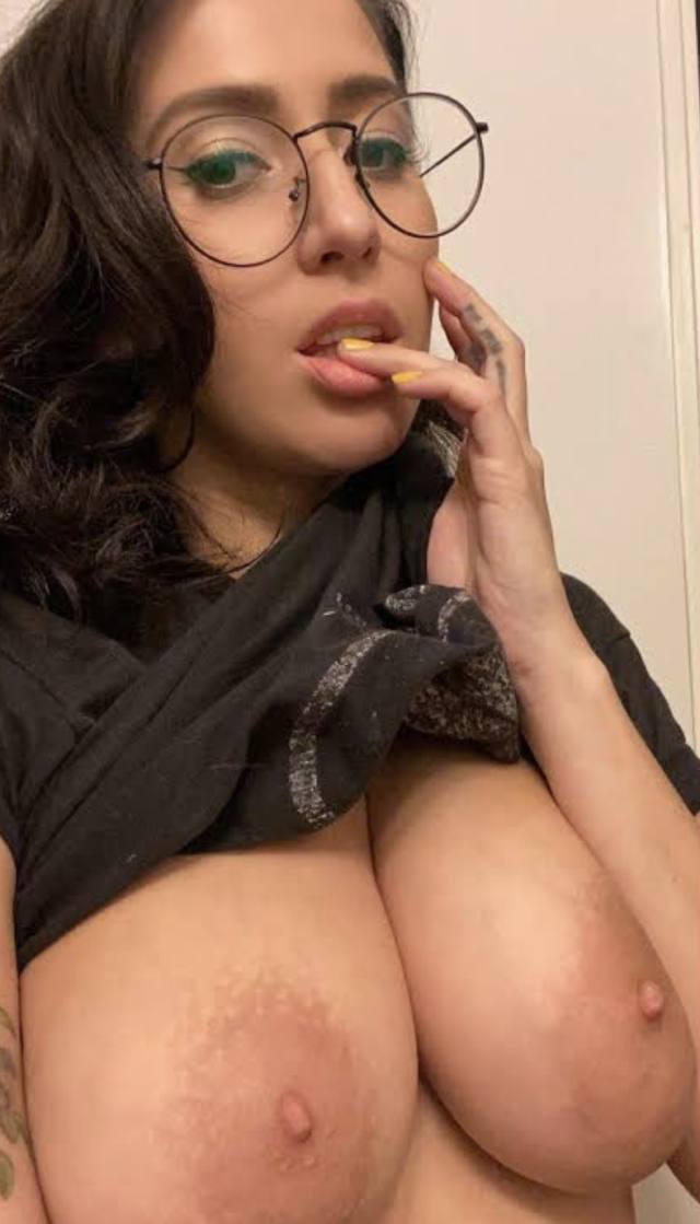 COME AND DO ANYTHING YOU WANT TO ME.. THE PERFECT AND NAUGHTY GIRL THAT WILL GIVE YOU BEST SERVICES NEXT DOOR WITH FULL GFE N