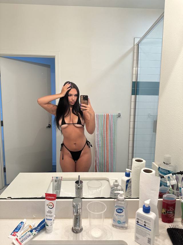 HEY LOVE TEXT ME NOW IF YOURE LOOKING FOR A 100% REAL HOT SEXUAL💦👅 EXPERIENCE (HOOKUP🍆🍑) IM JUST A CALL AWAY!!