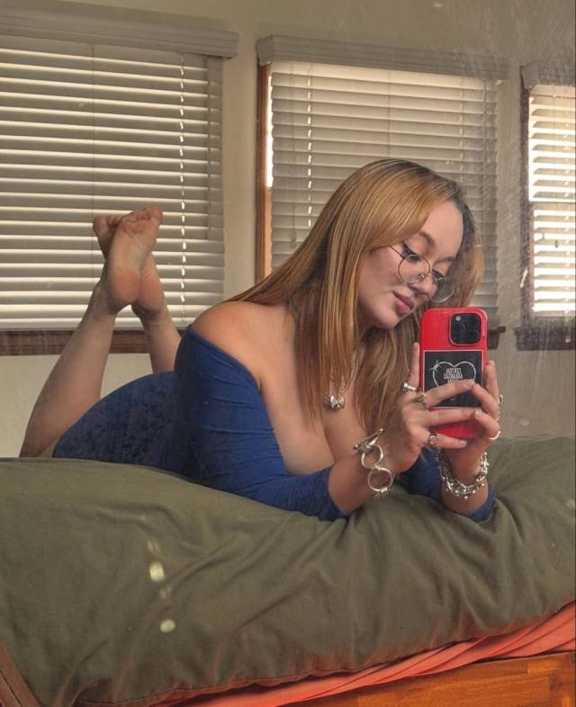 Hey Guys, it’s Becca I offer full service and Am very professional. Message me for an unforgettable service, Am available Com