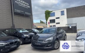 Opel Astra Notchback 1.4Benzine Topstaat 2012 Garantie