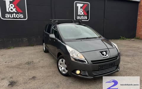 Peugeot 5008 1.6i 2011
