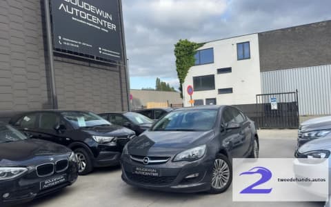 Opel Astra Berline 1.4Benzine Topstaat 2012 Garantie