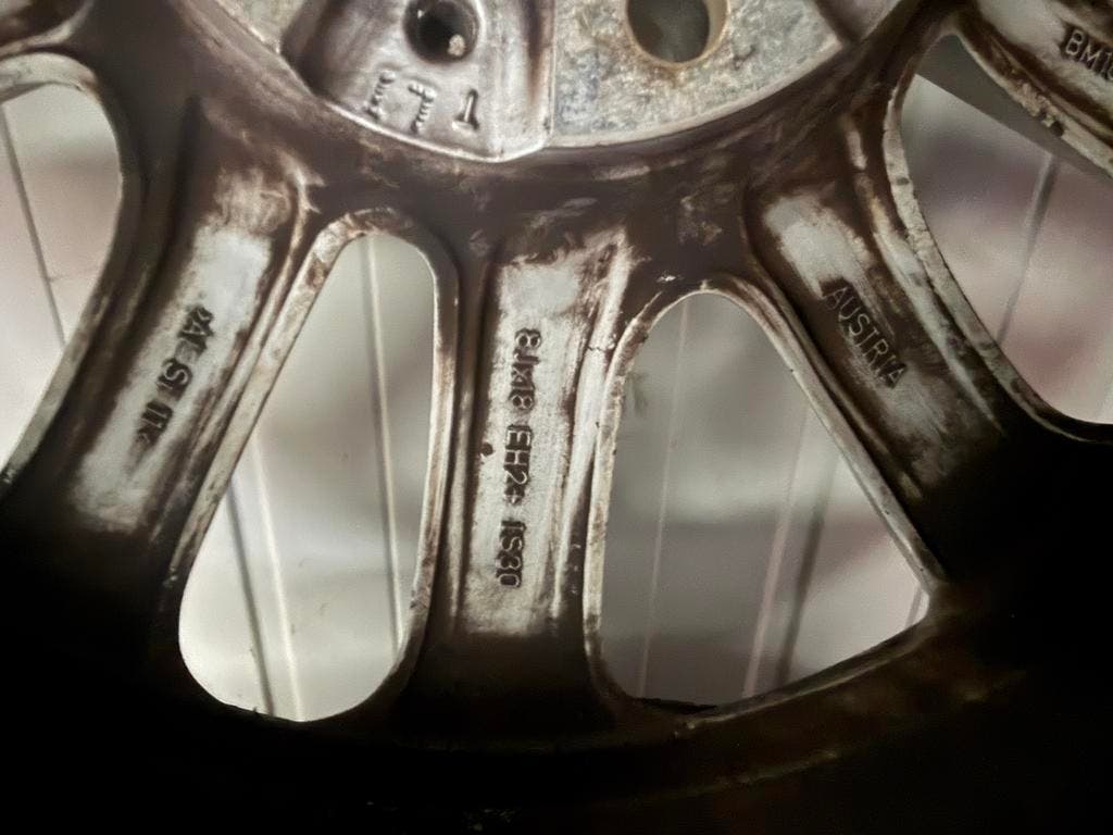 R18 BMW 5 GT velgen met zomerbanden