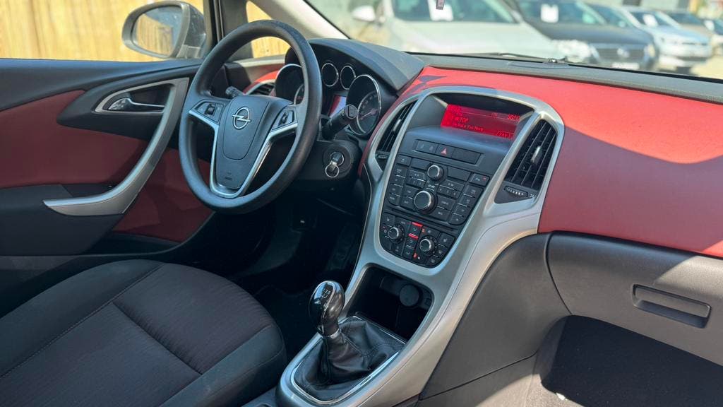 Opel Astra 1.6Benzine 2009 163.xxxkm/Airco,Sensoren,Cruise