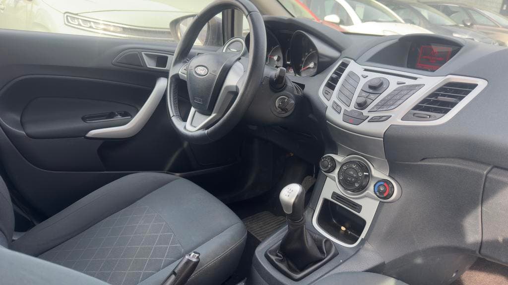 Ford Fiesta 1.2Benzine 2012 150.xxxkm Beginnerswagen