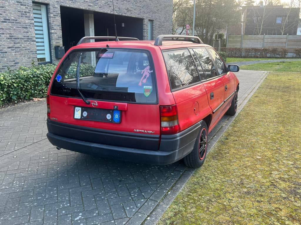 Opel Astra 1.6Benzine Automaat Oldtimer