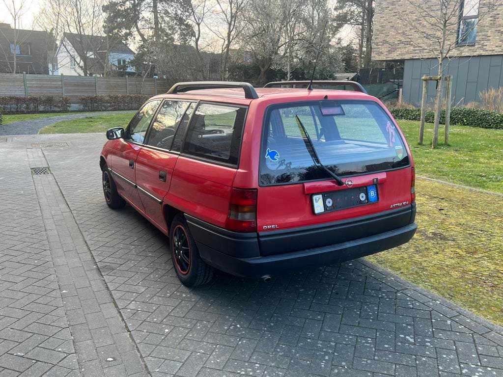 Opel Astra 1.6Benzine Automaat Oldtimer