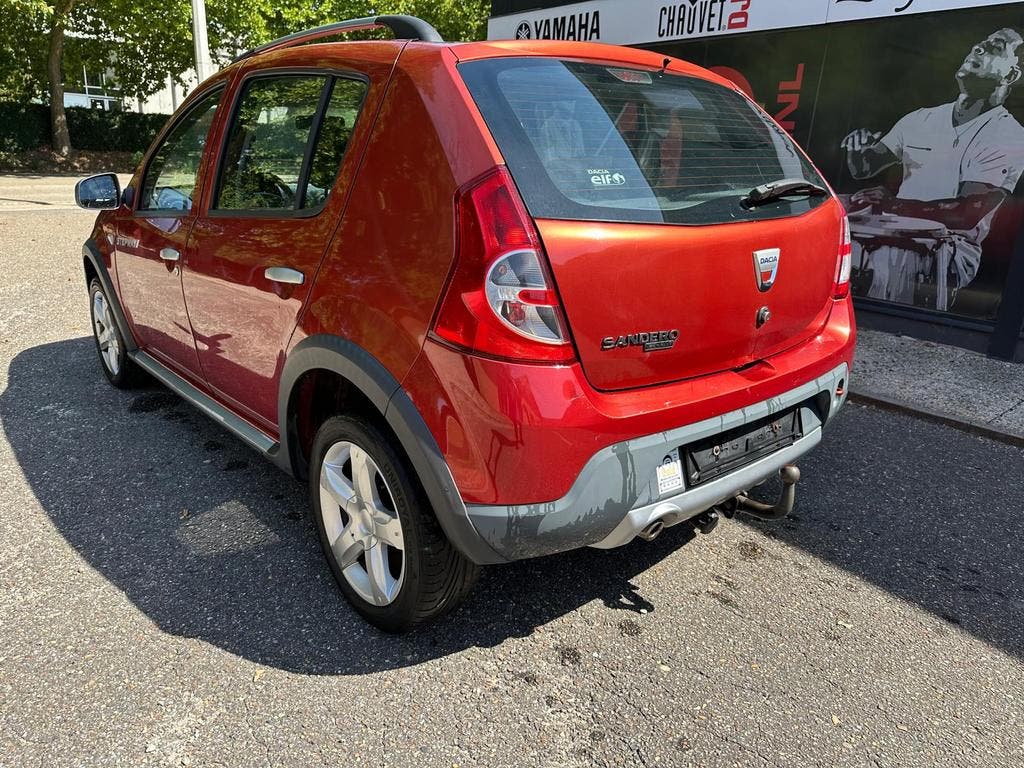 Dacia Sandero 1.6Benzine Gekeurd vvk