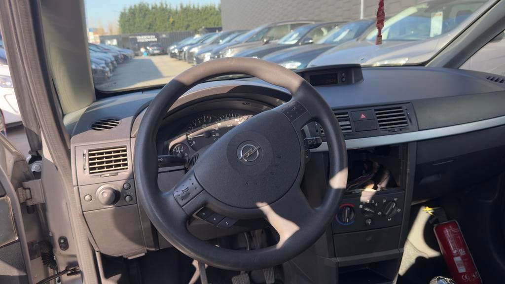 Opel Meriva 1.6Benzine 2004 182.xxxkm Beginnerswagen