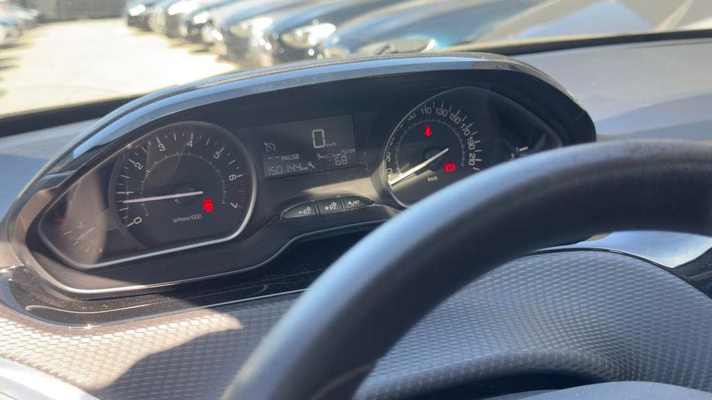 Peugeot 2008 1.2Benzine 2015 150.xxxkm 1Jaar Garantie
