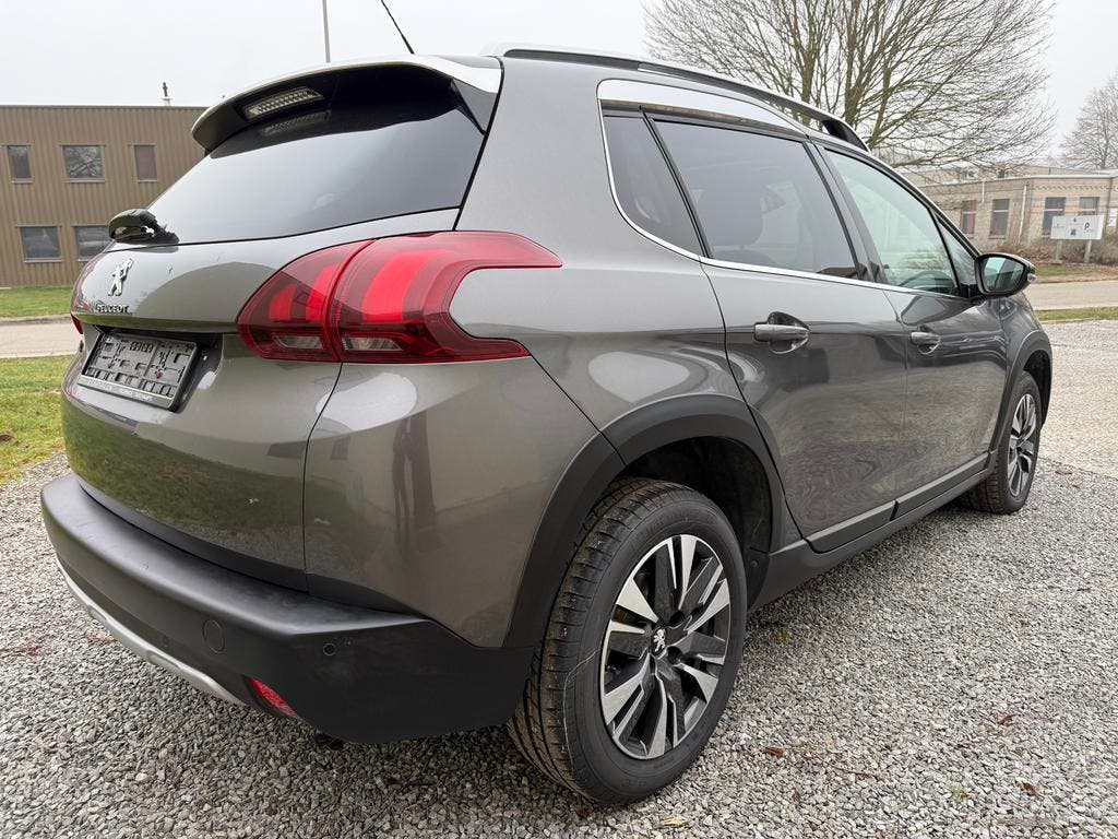 Peugeot 2008 Allure 1.2i 2019 96000km