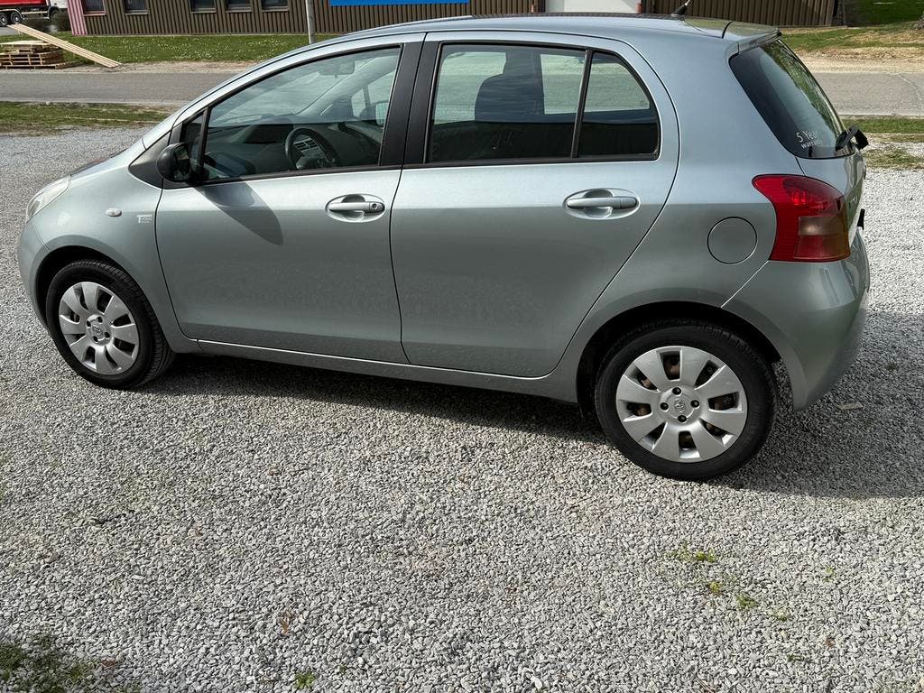 Toyota Yaris 1.0i 118000km 5dr
