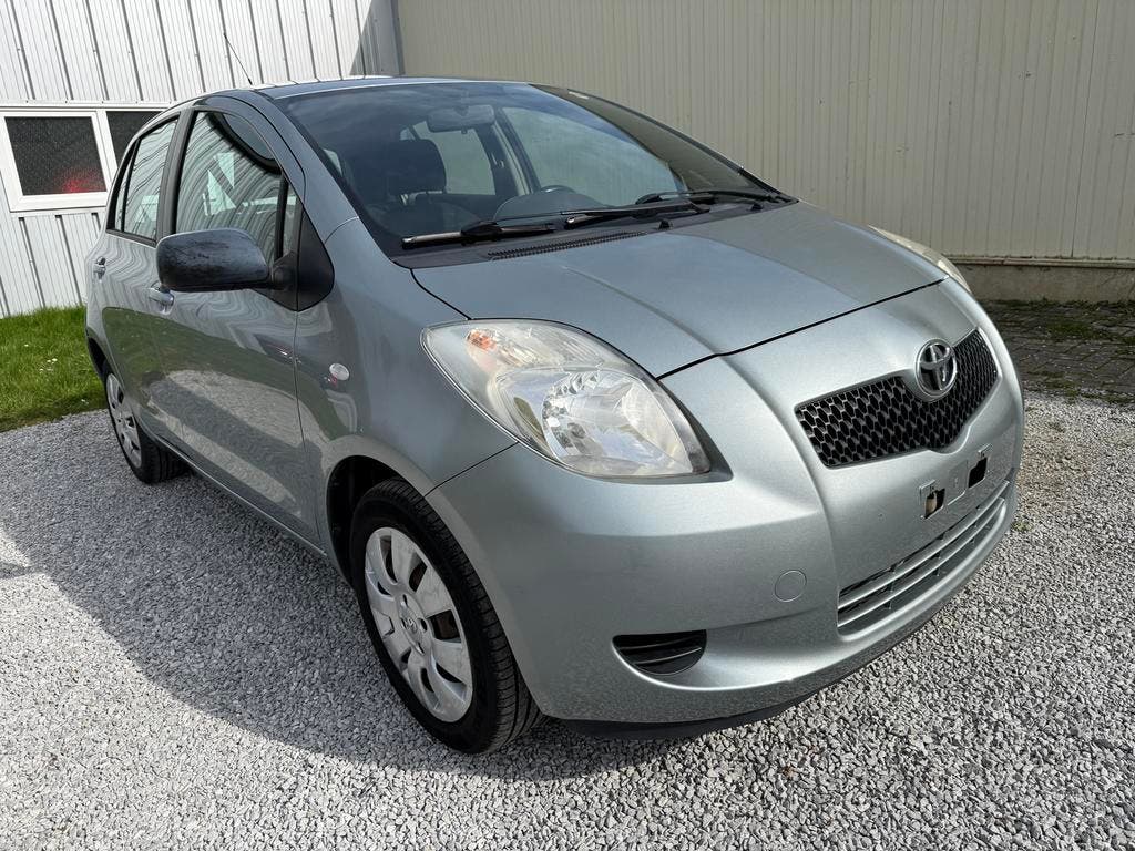 Toyota Yaris 1.0i 118000km 5dr