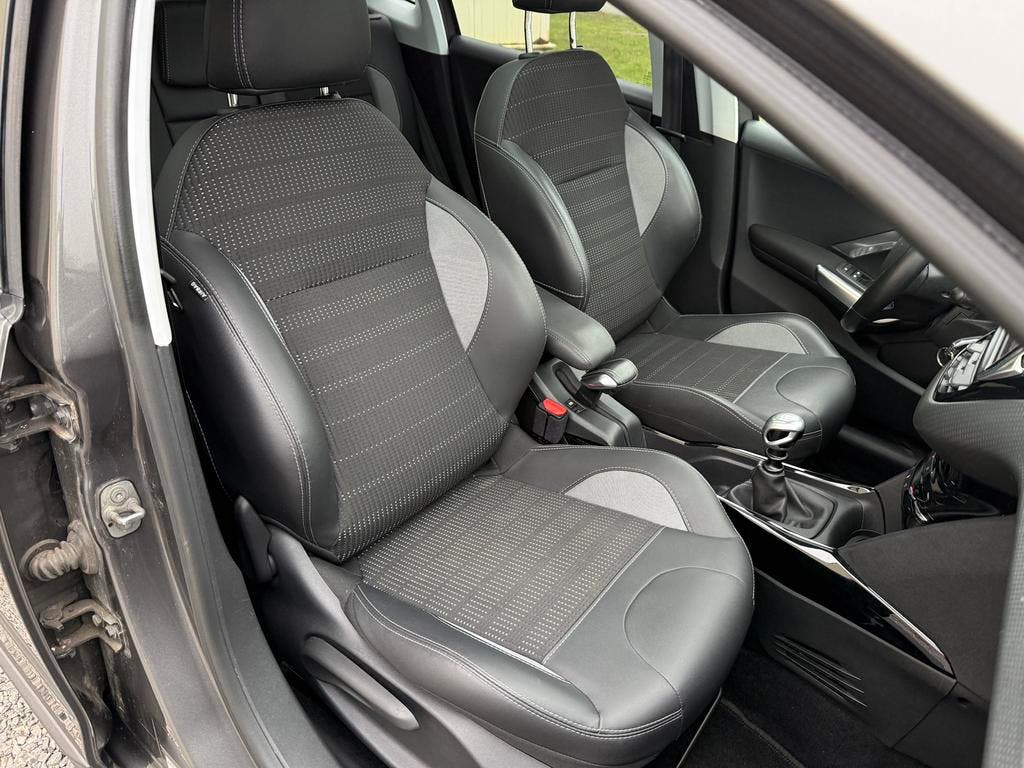 Peugeot 2008 Allure 1.2i 2019 96000km