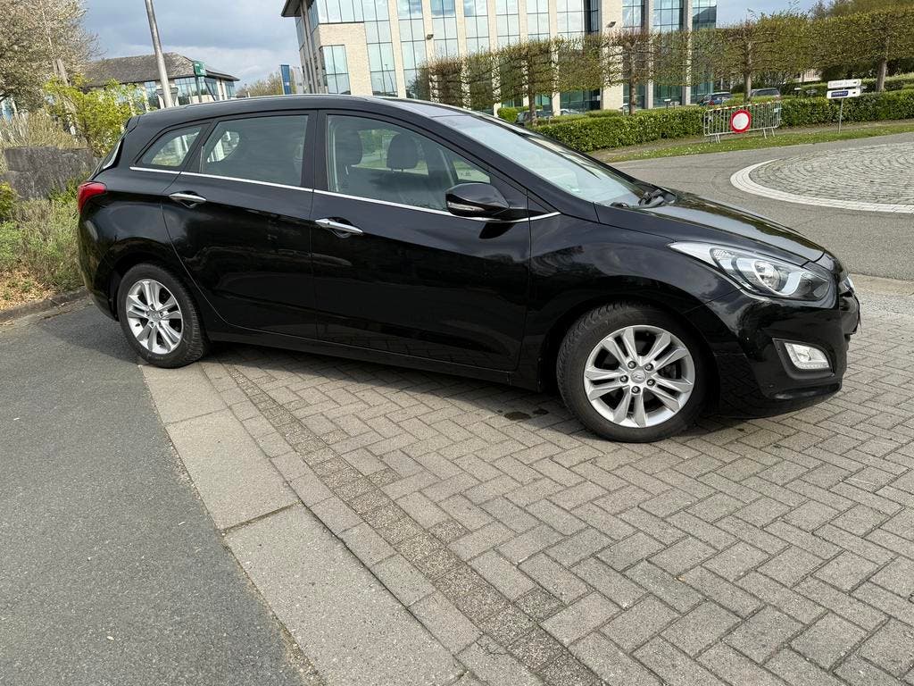 Hyundai I30 SW 1.6crdi Automaat